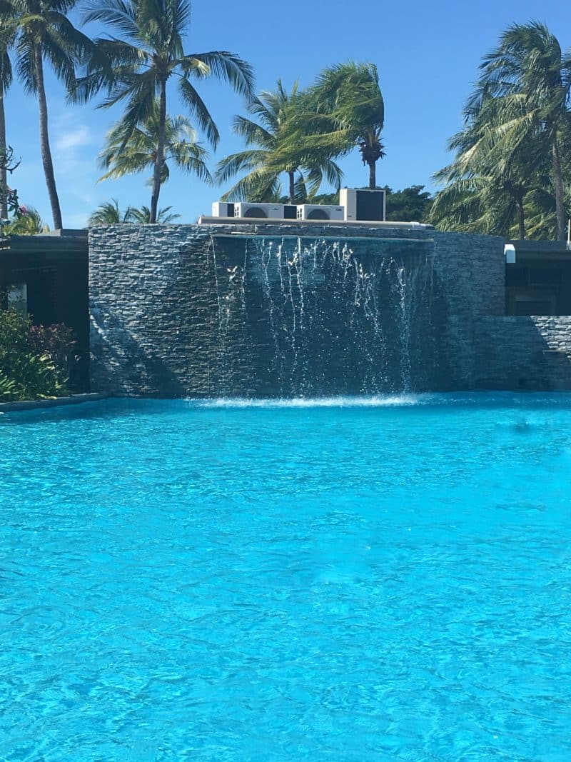 Pool water feature