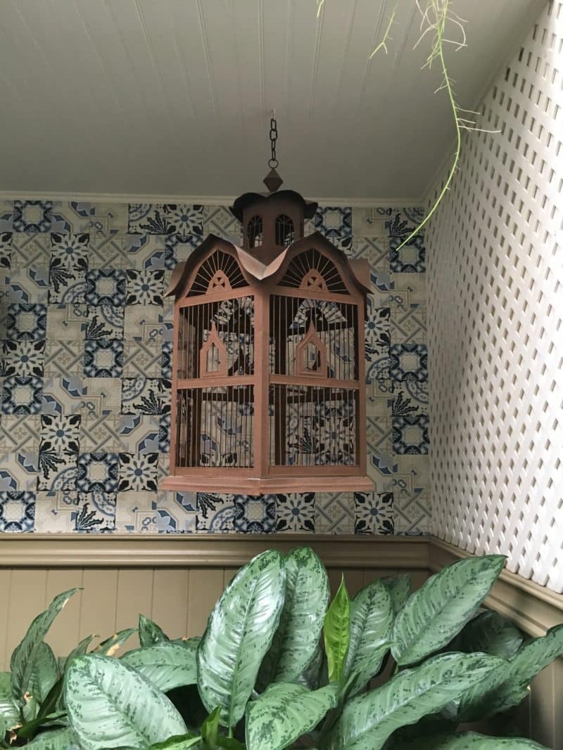 Old Victorian Grandeur at Hotel Grano de Oro