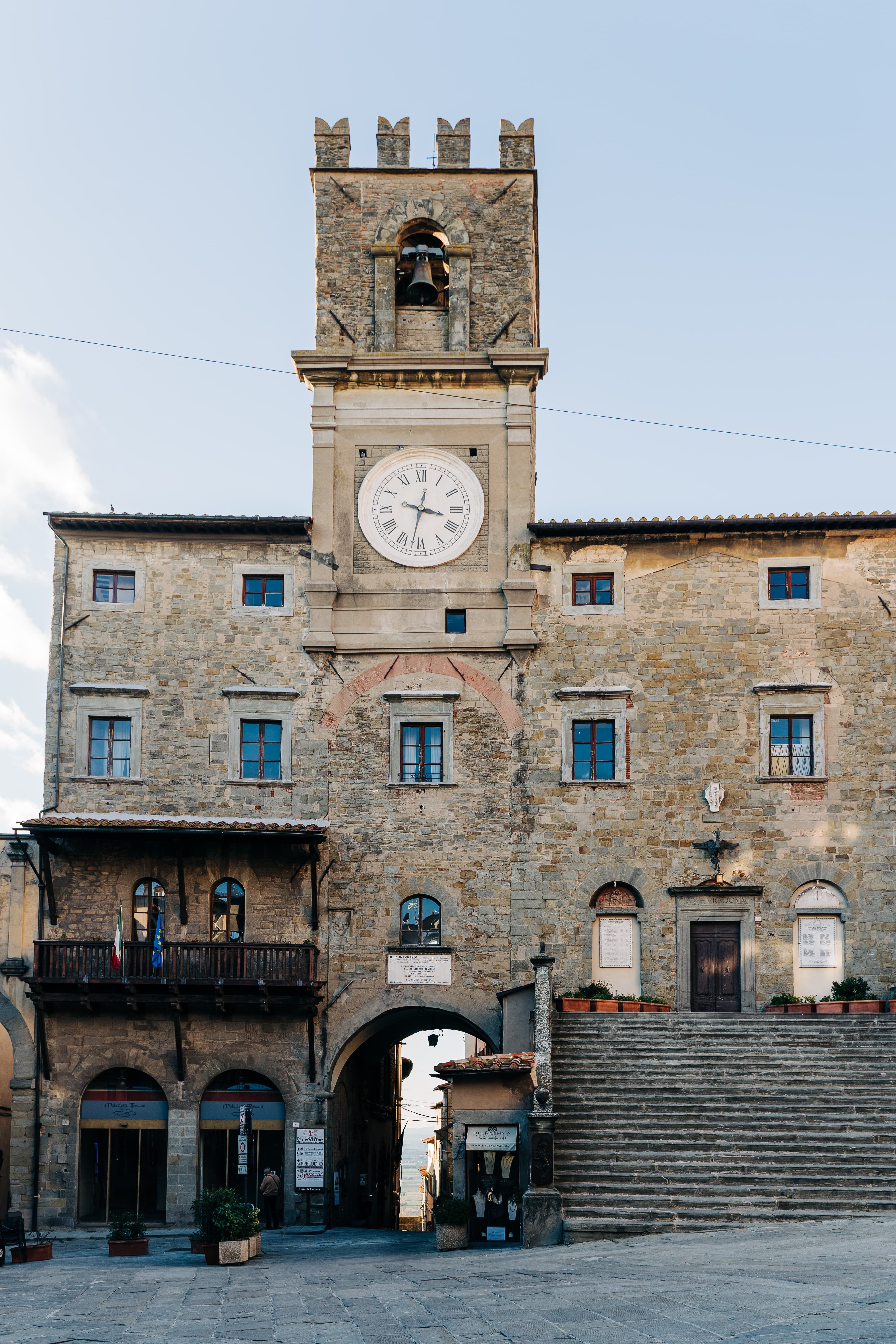 Tuscany's Medieval Towns: Main Square in Cortona