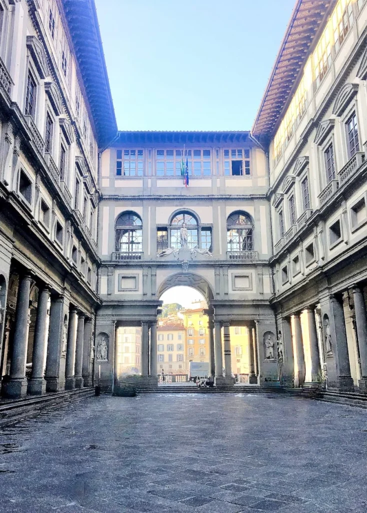 Florence for first-time visitors: Uffizi Gallery courtyard