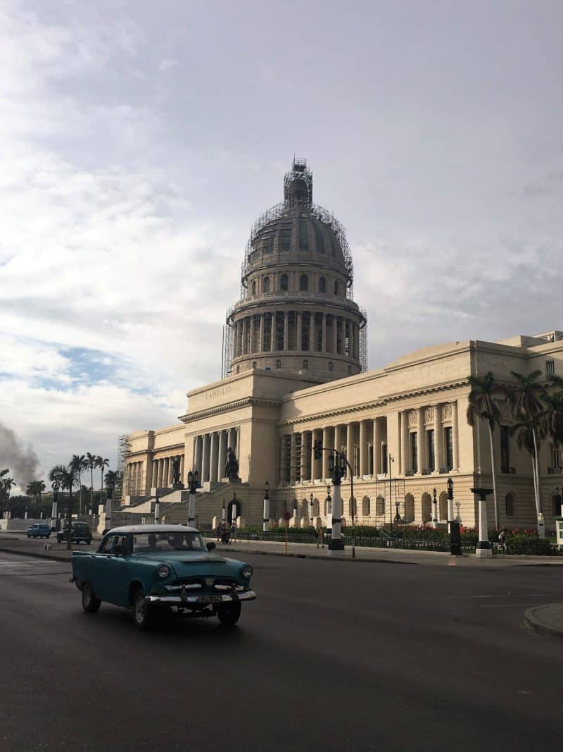 Snapshots of the real Cuba