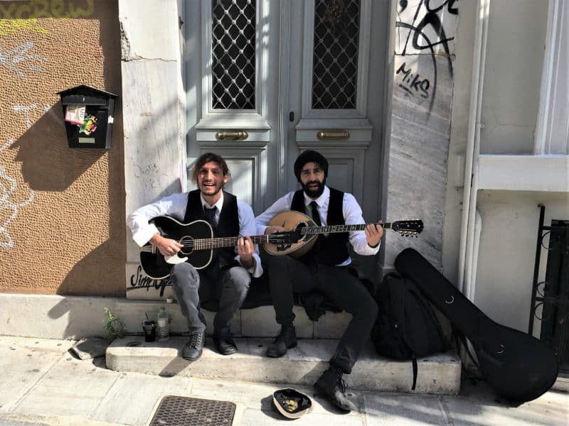Street music entertainers in Plaka