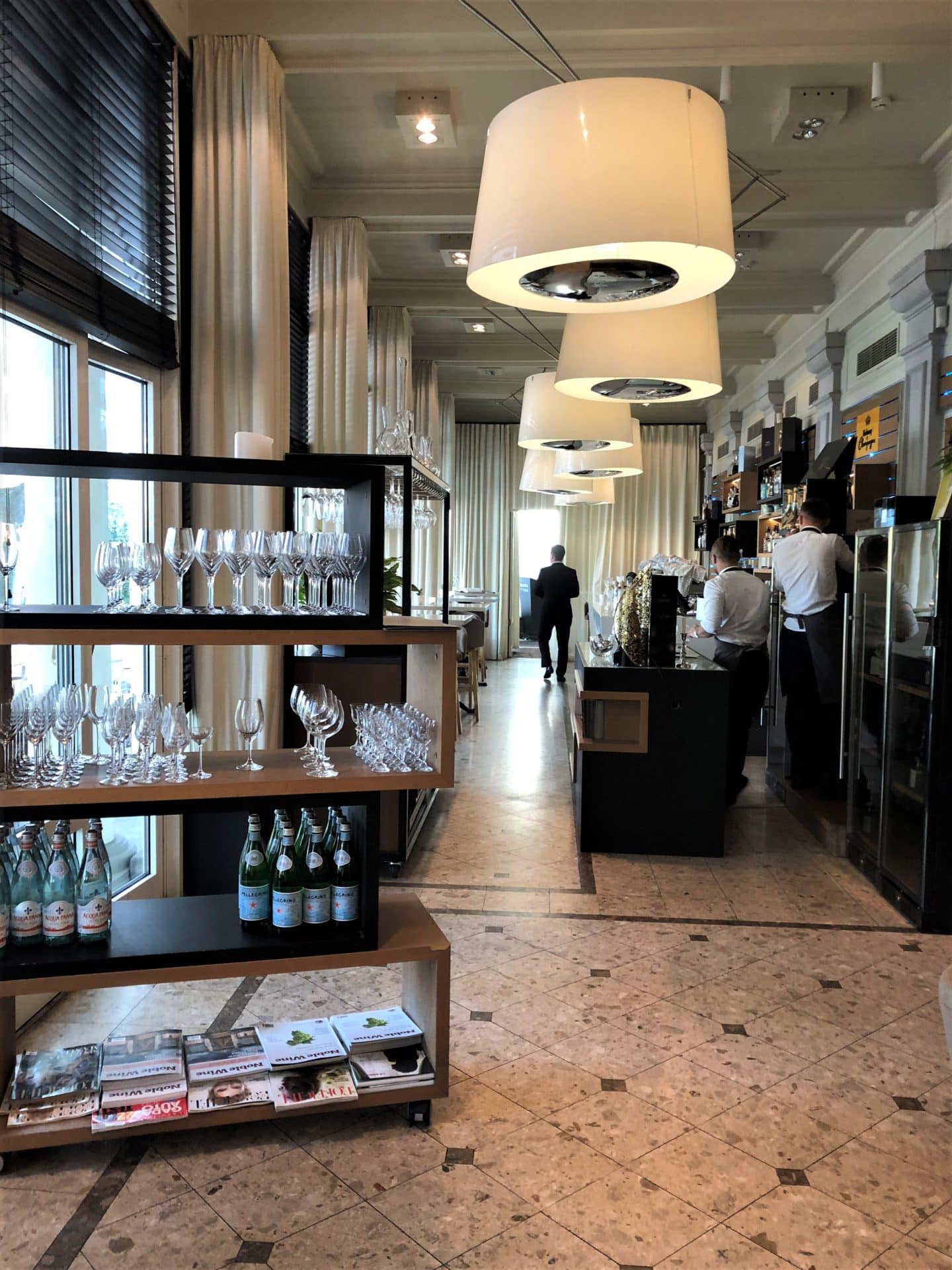 Whitehouse Restorāns interiors, Riga