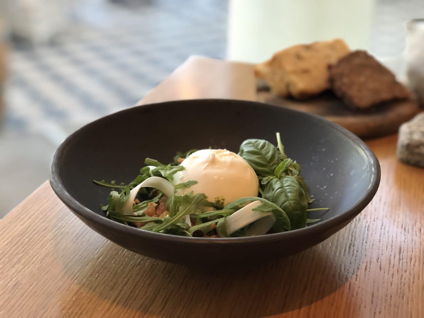 Whitehouse Restorāns - plate of burrata and salad