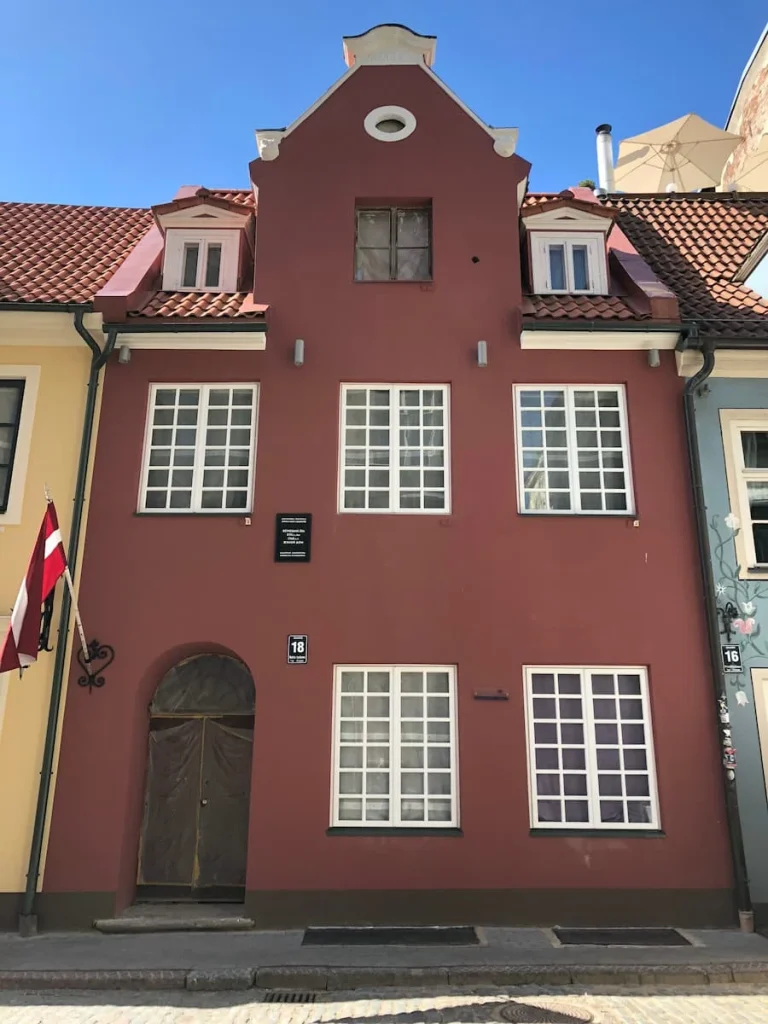 Red facade building in Old Town Rige