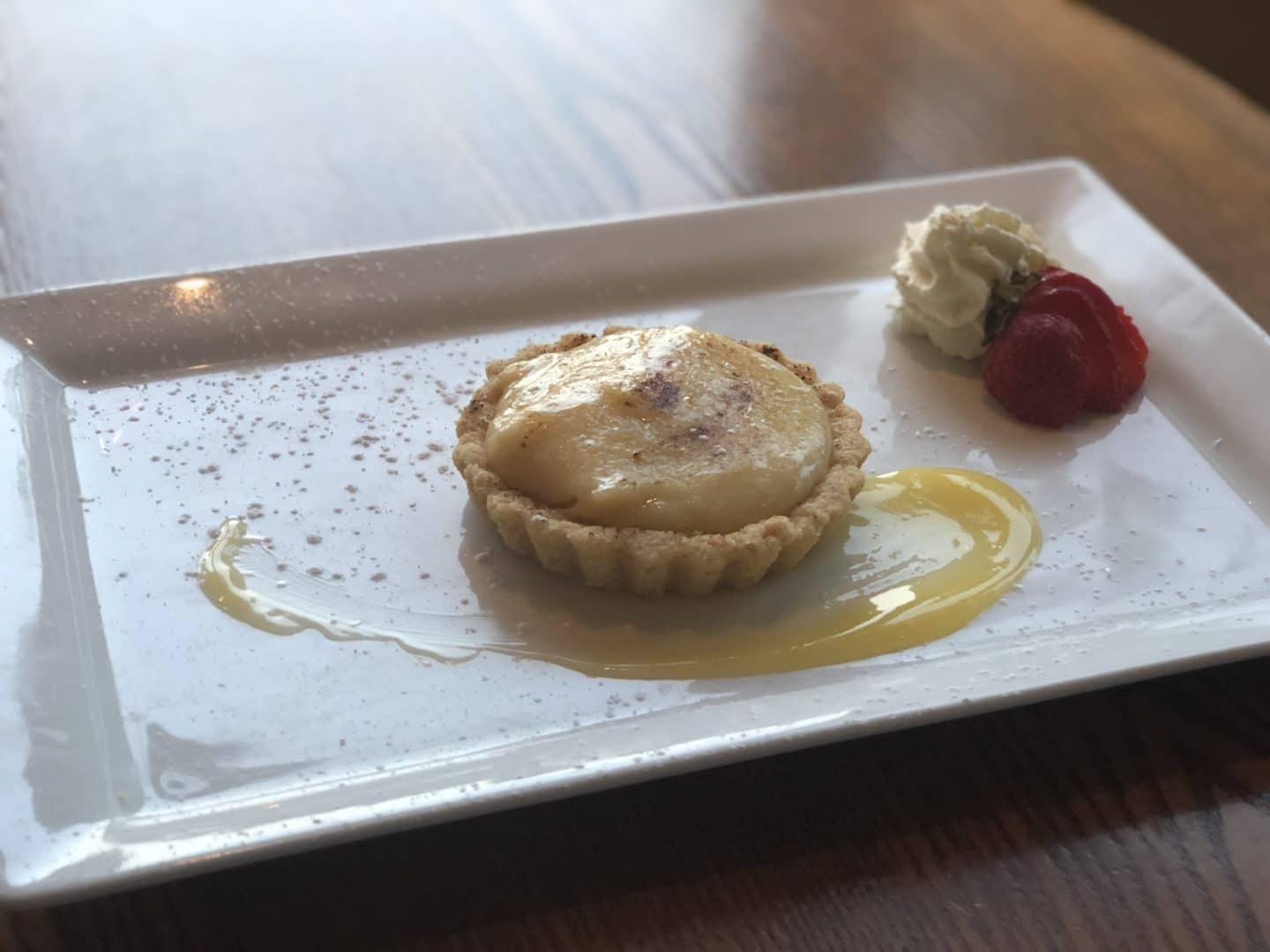 Lemon tart dessert 