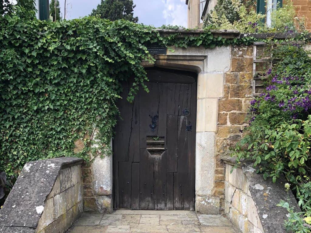 24 hours in Melton Mowbray: Memorial Gardens door