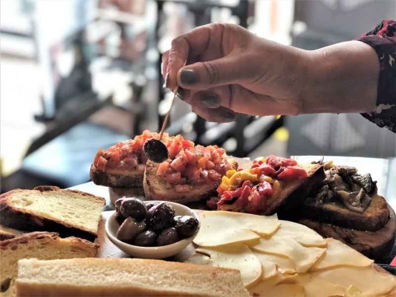 Family Wine Tasting Experience at Veeno , Leicester Family Wine Tasting Experience at Veeno , Leicester