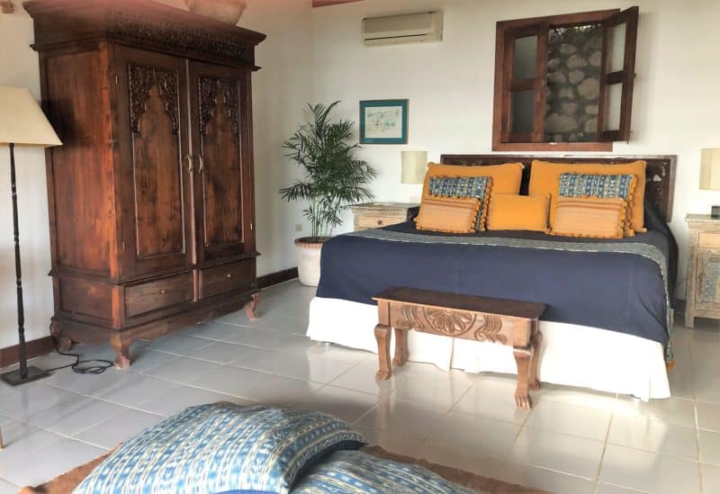 La Lancha: A Hideaway on the banks of Lake Peten, Guatemala La Lancha: A Hideaway on the banks of Lake Peten, Guatemala