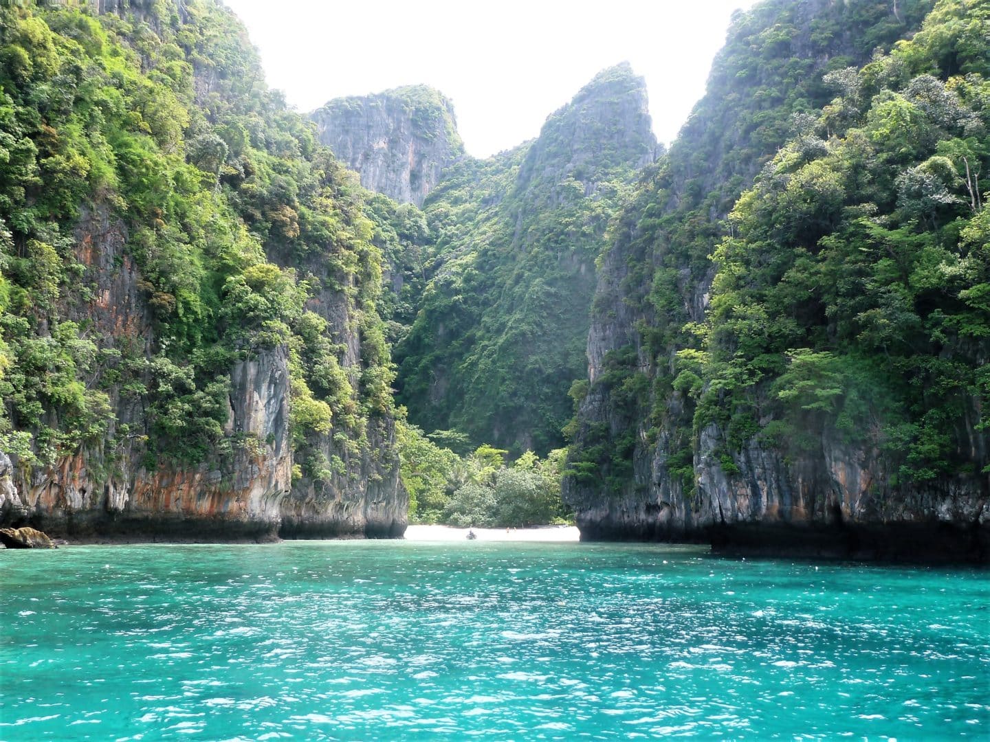 25 inspiring locations for movie buffs: The Beach, Phi Phi