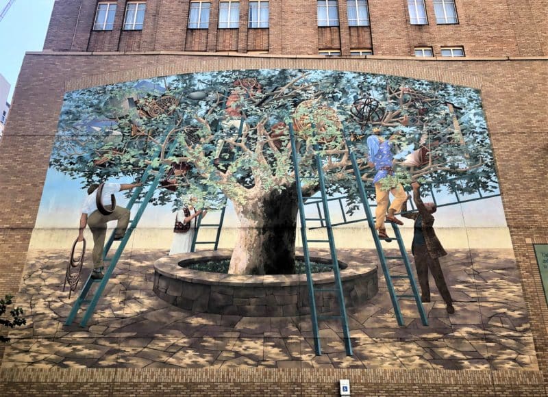 The World's Biggest Outdoor Gallery: The Mural Mile, Philadelphia