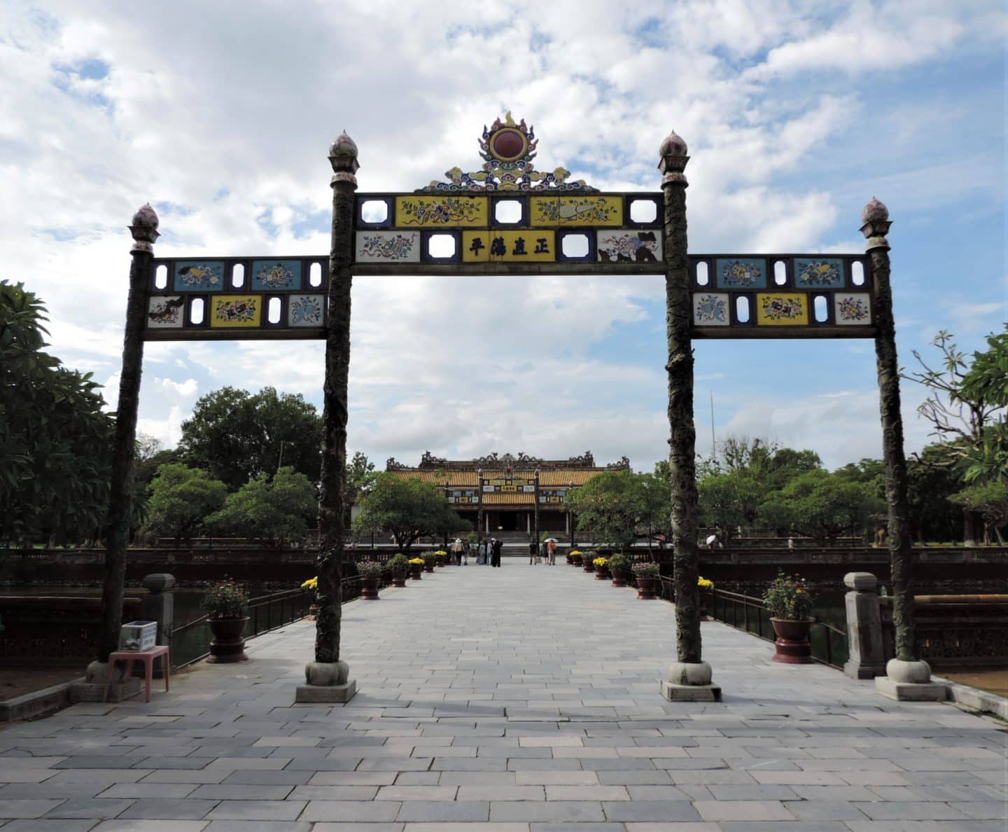 14 days in Vietnam : Hue Citadel entrance gateway