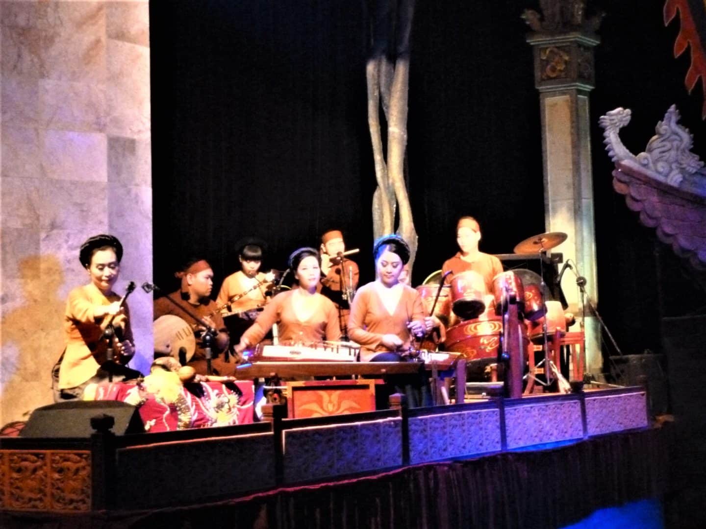 14 days in Vietnam: Thang Long Water Puppet Show musicians sitting on the side of the stage, Hanoi