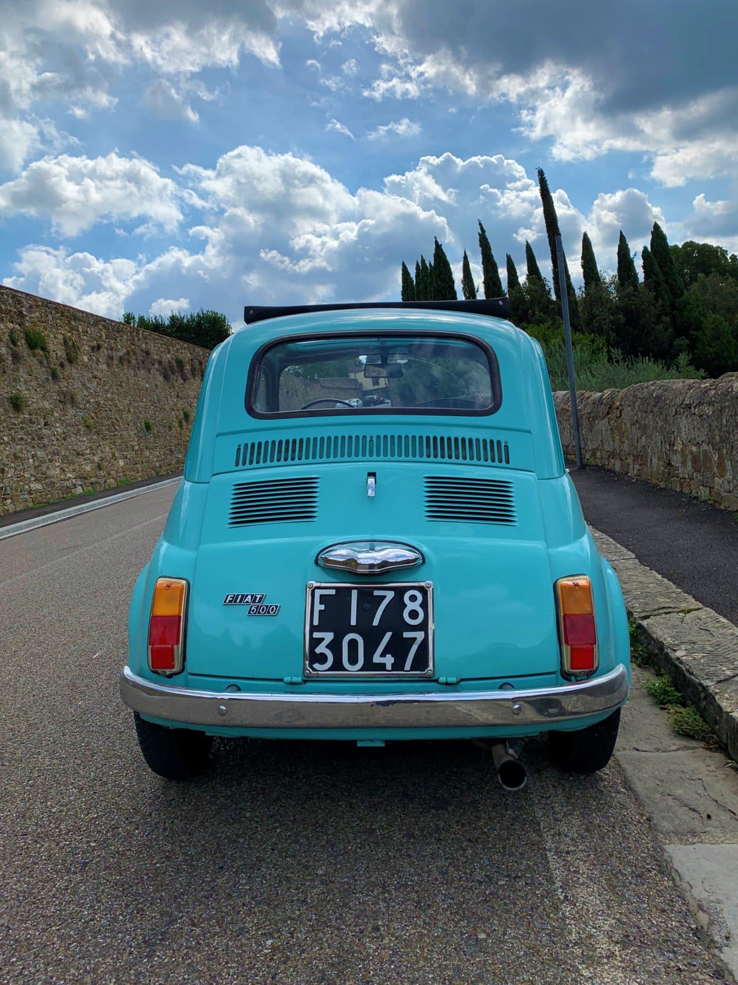 Tuscan Countryside & Wine Estates by Vintage Fiat 500