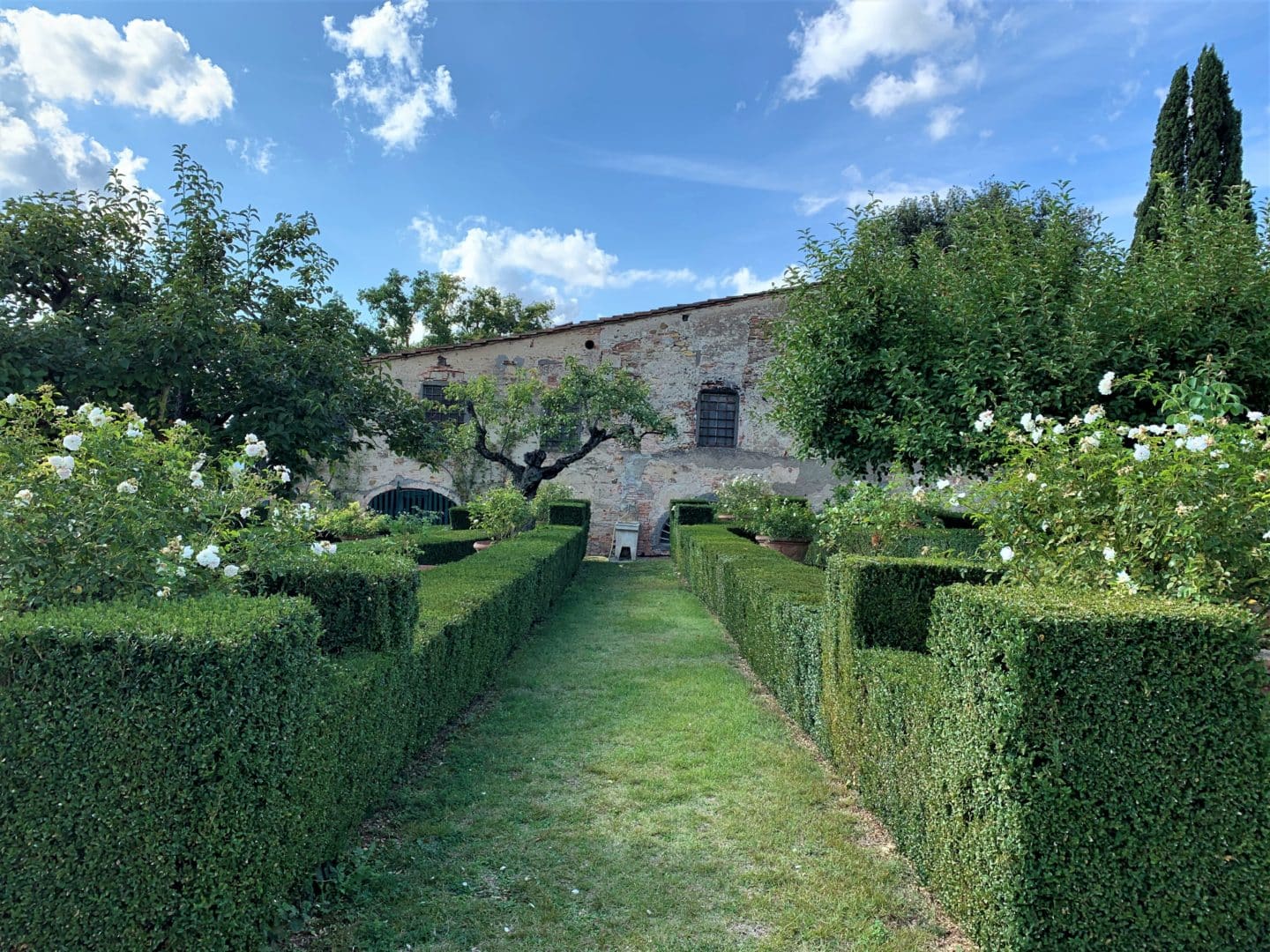 Tuscan Countryside & Wine Estates by Vintage Fiat 500