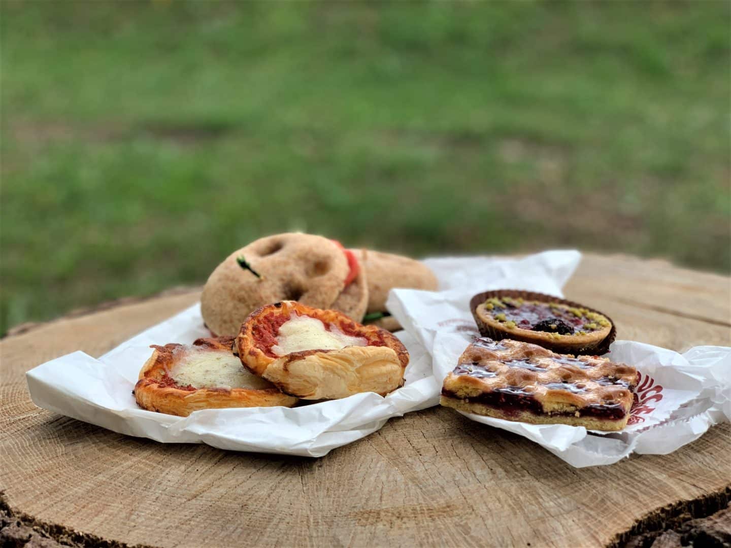 Picnic lunch at city walls parks