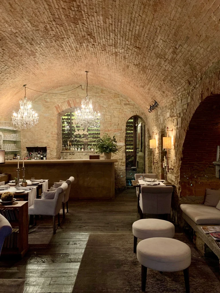 Michelin Starred Dining at Bottega del Buon Caffe, Florence The interior vaulted ceiling in Bottega del Buon Caffe, Florence