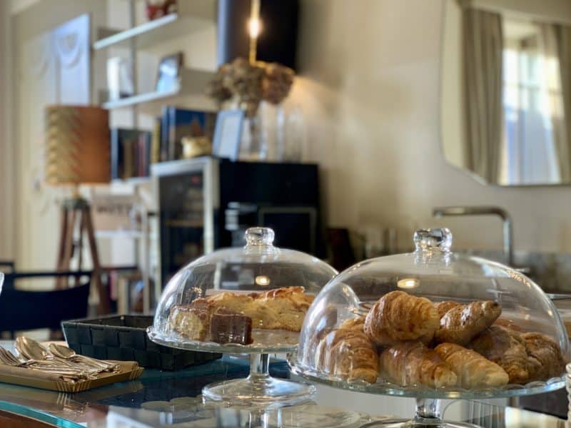 Croissants and pastries for at teh breakfast and all-day snack bar
