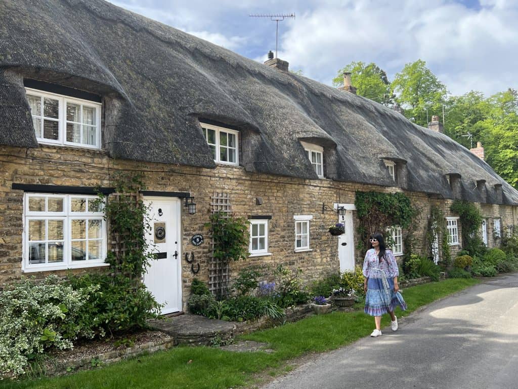 Thatched cottage row, Exton