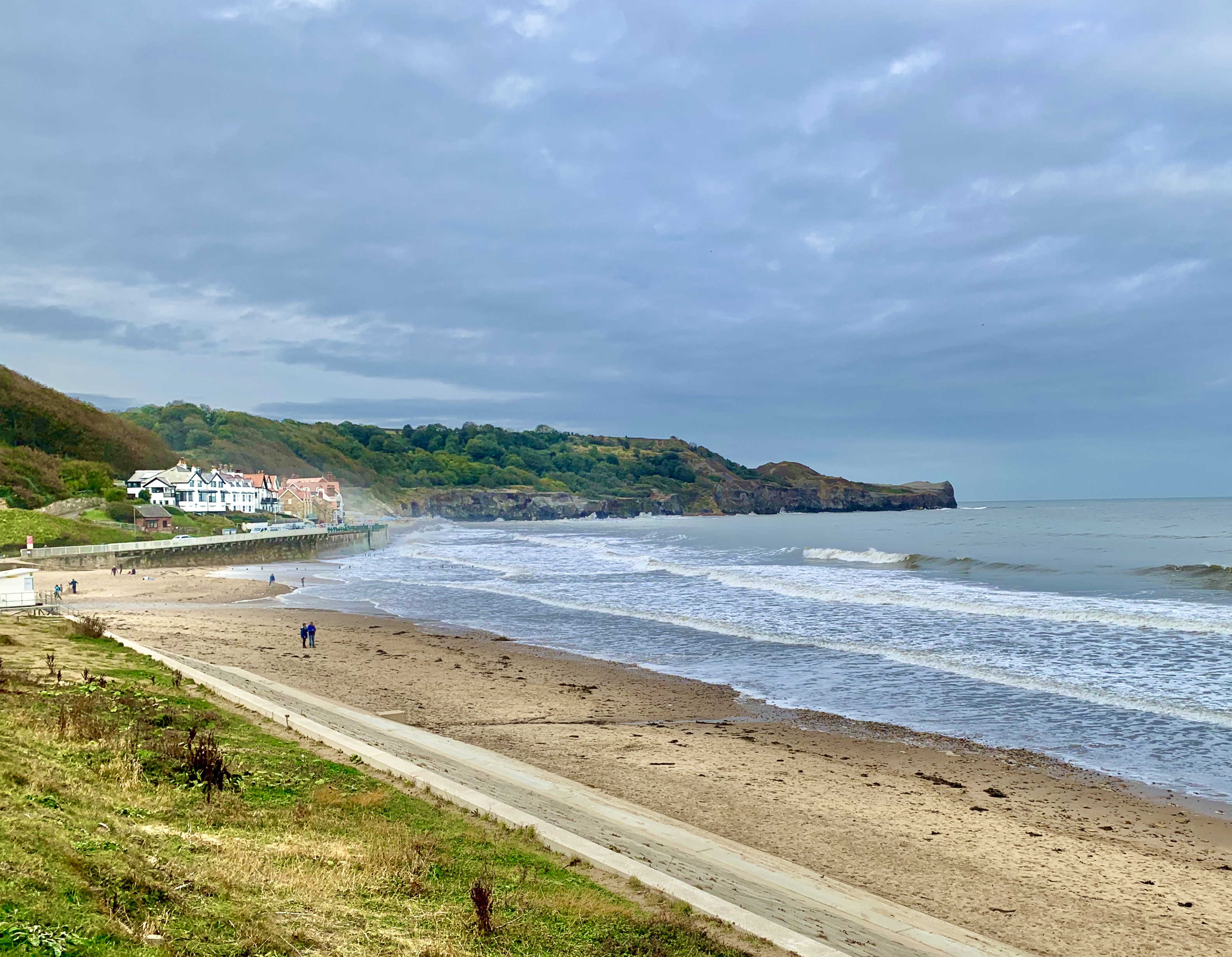 Sandsend Coastal views from the grassy bank. 