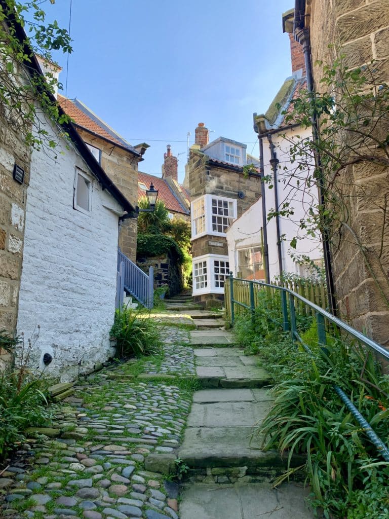 Robin Hoods Bay pretty cottages adn narrow lanes