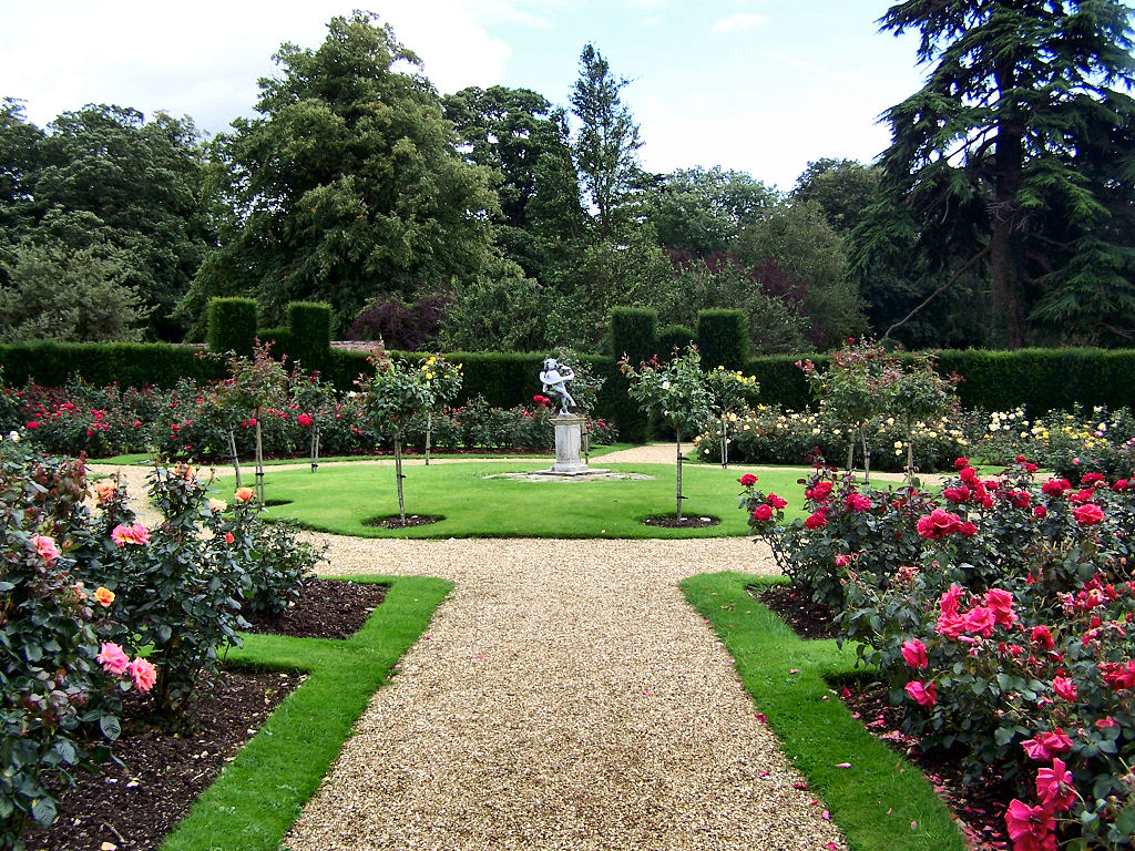 Rockingham castle Gardens