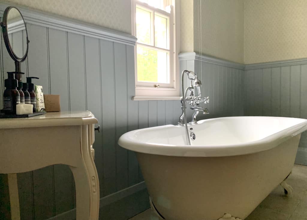 Pipit Bathroom at The Grove