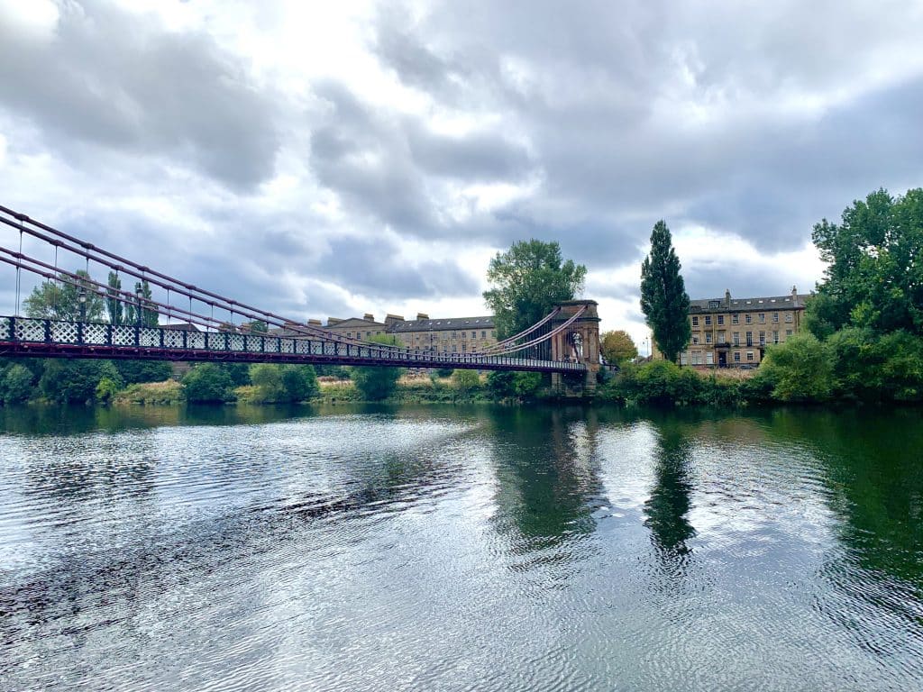 48 hours in Glasgow: The Clyde bridge over to the other side with the tenements buildings