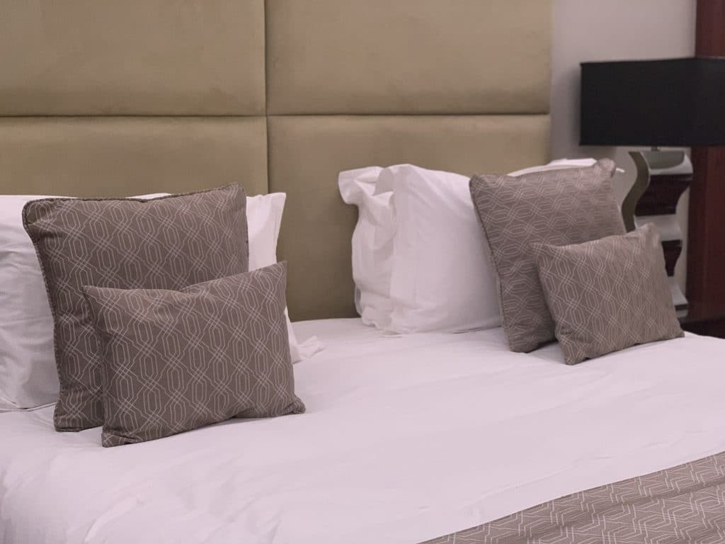 Swansea Bay Morgan's Hotel Room