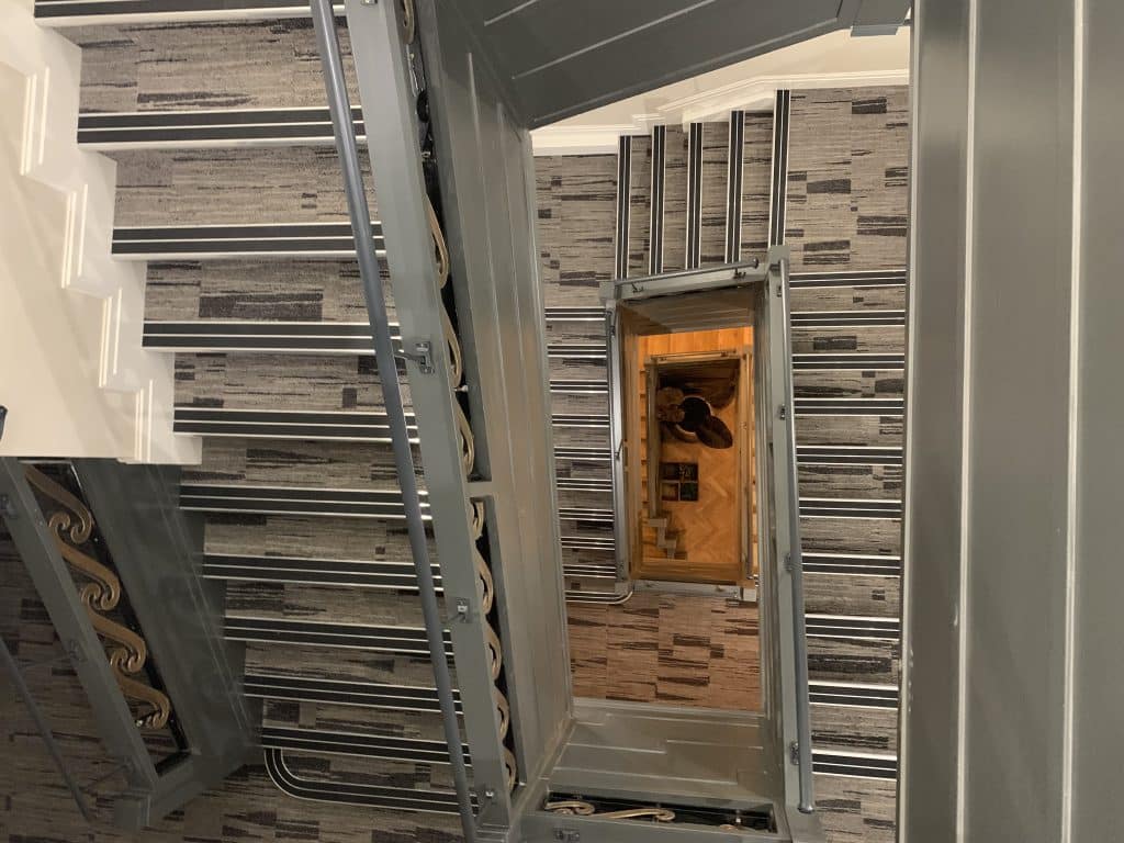 The Gresham Aoarthotel Original Staircase