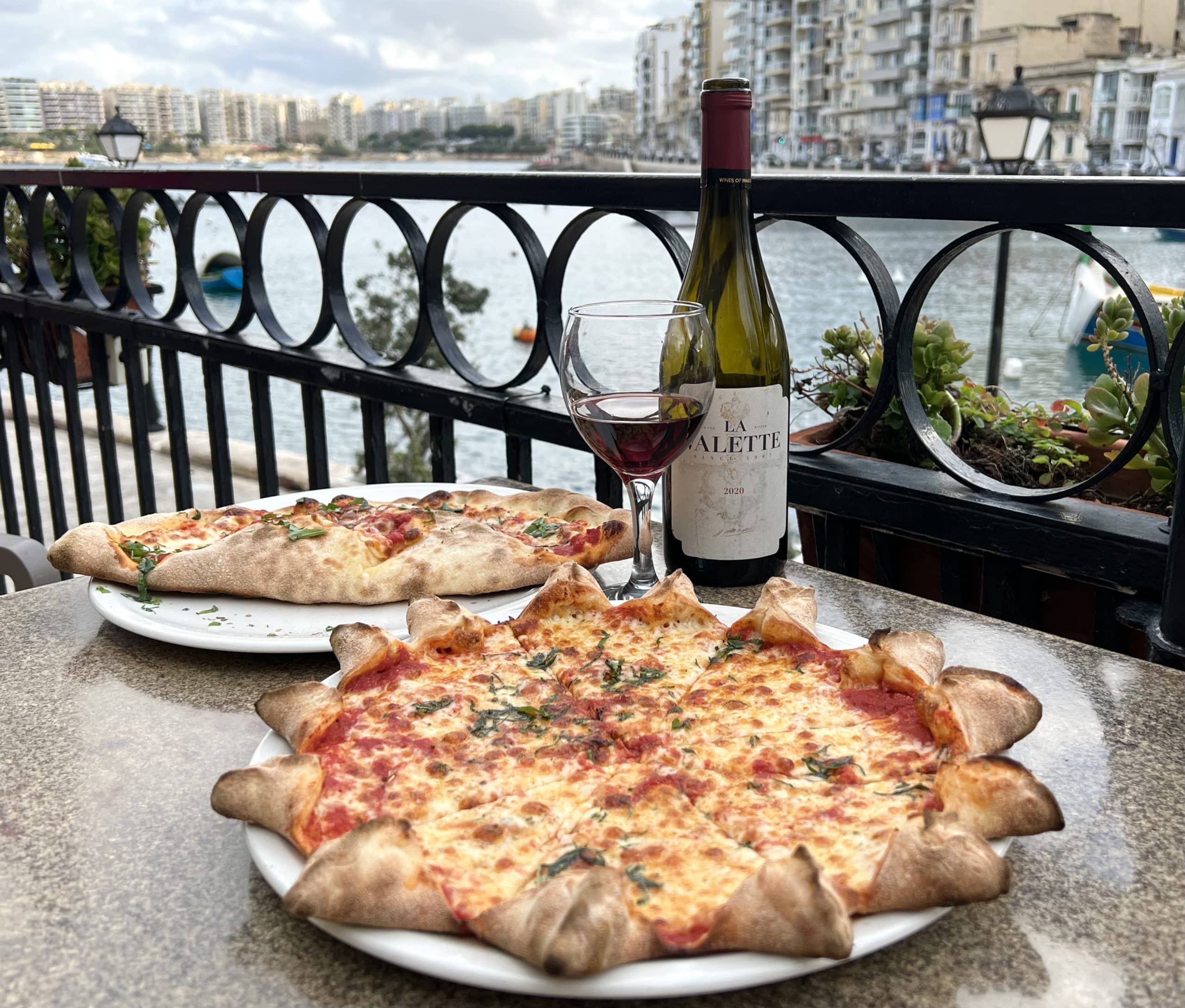 Food & Drink in Malta: Raffael Pizza