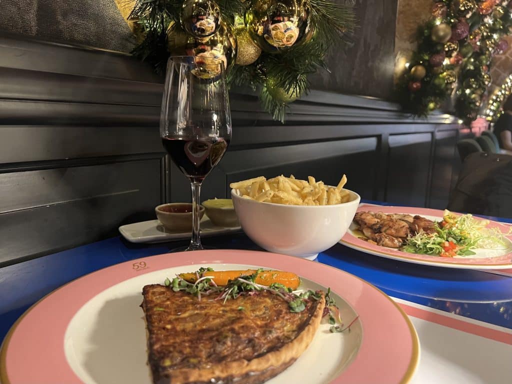 59 Republic onion quiche