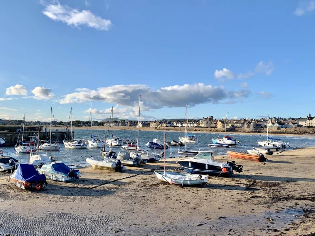 Villages and towns in Fife: Elie Sailing & Boat Hire beach area in Fife