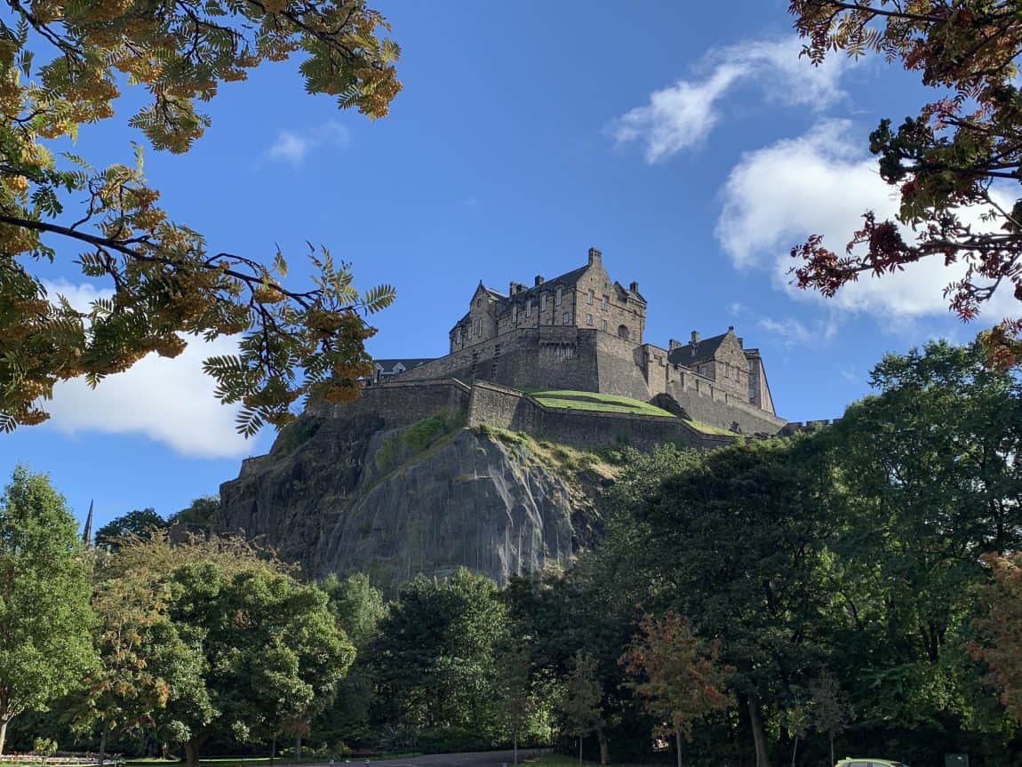 Edinburgh castle from Pincess Street Gardens