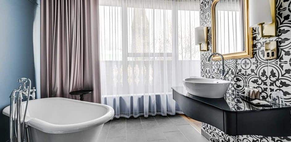 St Martin's House Junior Suite Bathroom