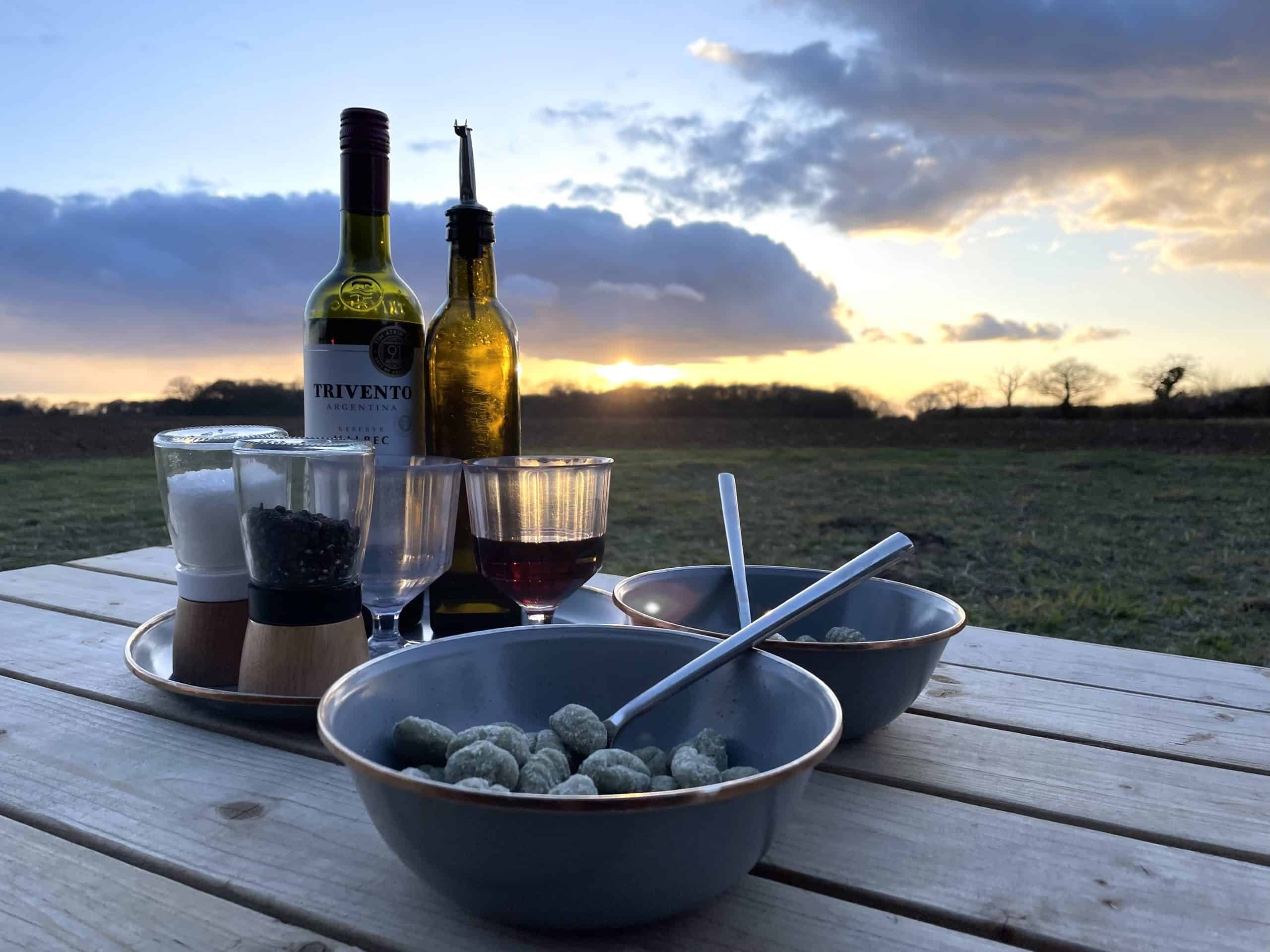 Pre-dinner drinks at Pablo Cabin