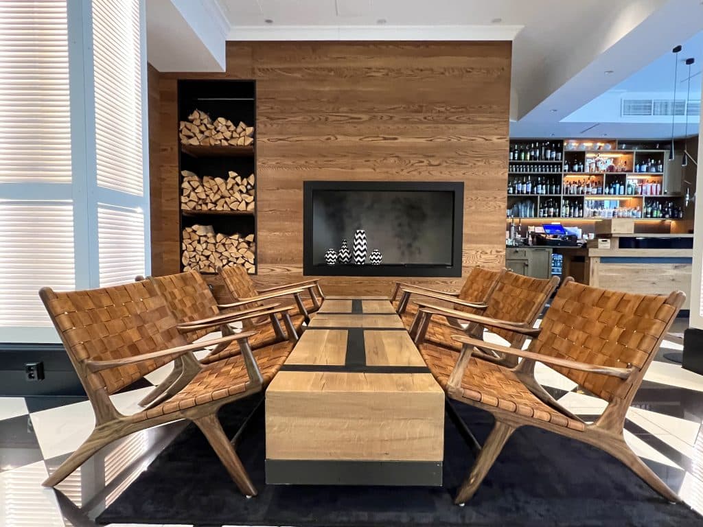 Lobby seating view at Hotel Lilla Roberts