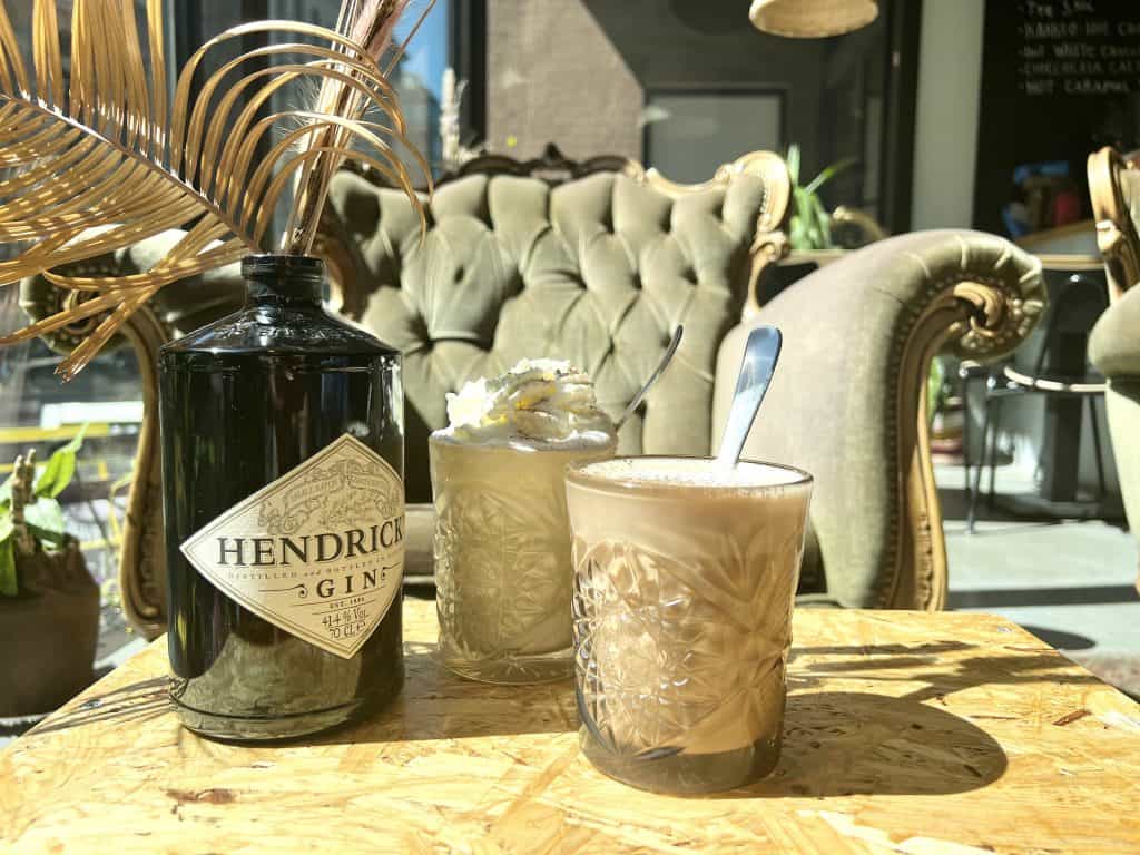 Cafes in Helsinki: Ihana Cafe chai latte and white hot chocolate