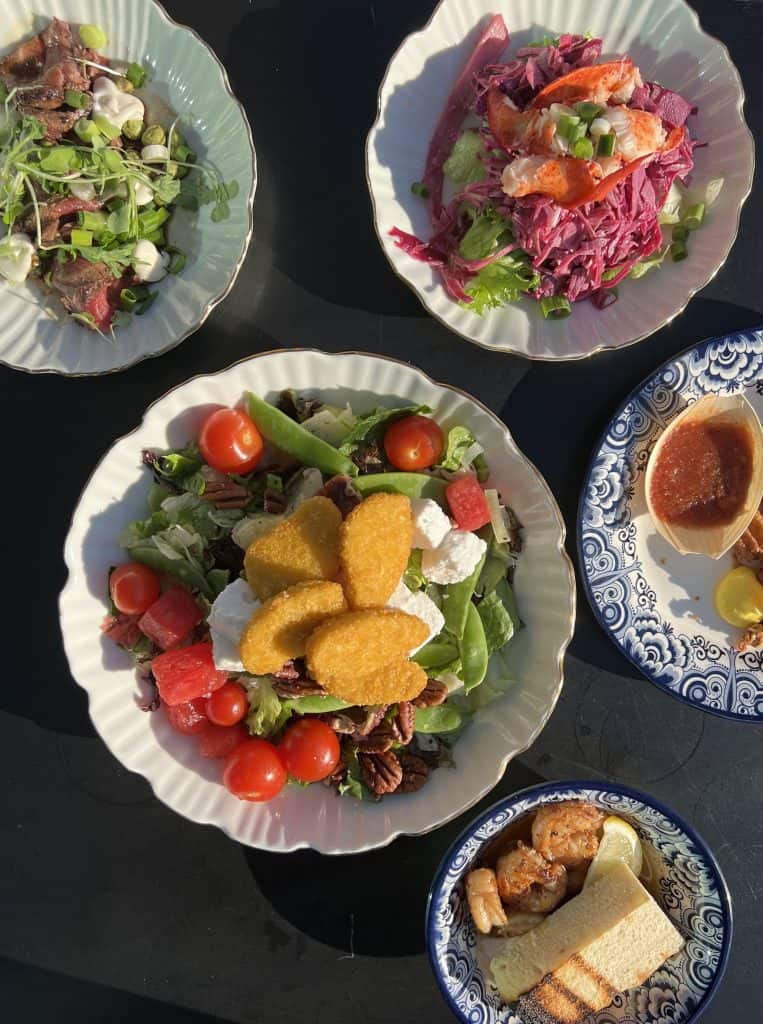 Vegetarian salad with Tofu nuggets at Allas Restaurants