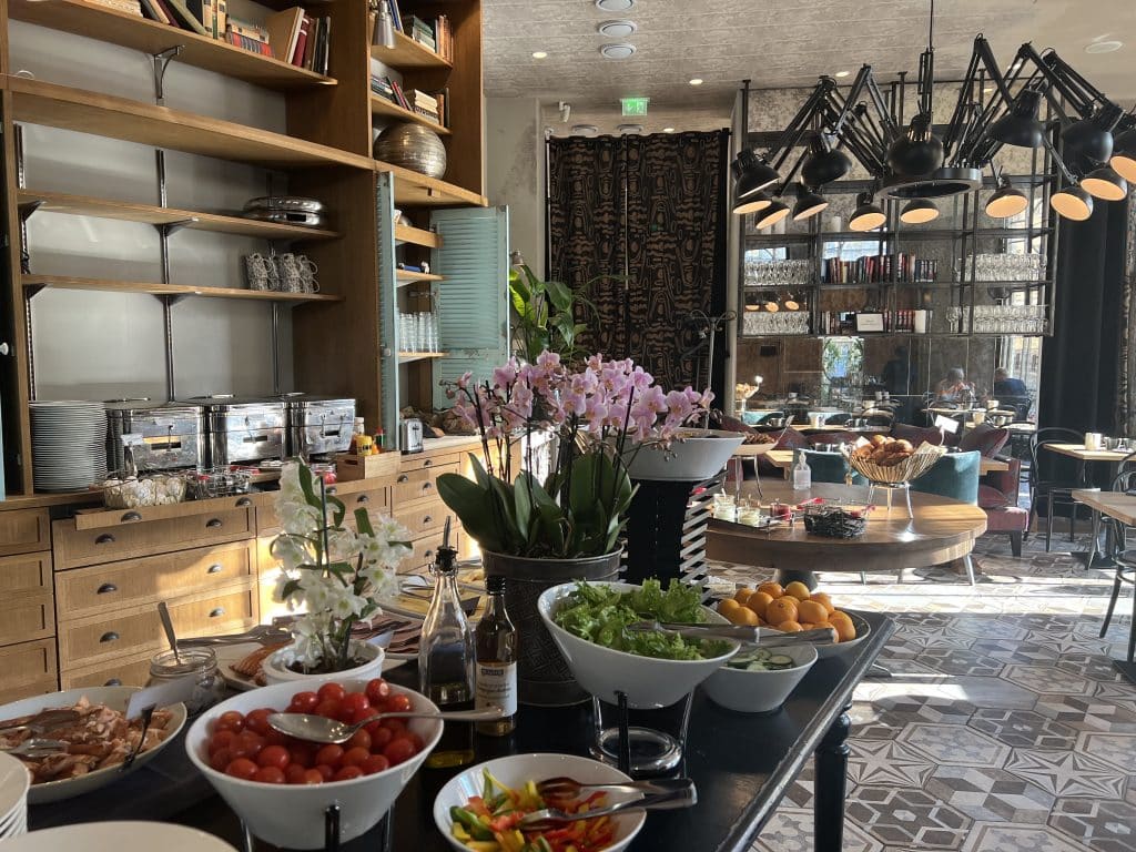 Breajfast Room at Krog Roba,