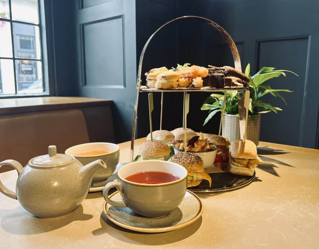 Afternoon Tea at Knight & Garter: Rhubarb and vanilla tea with cake stand