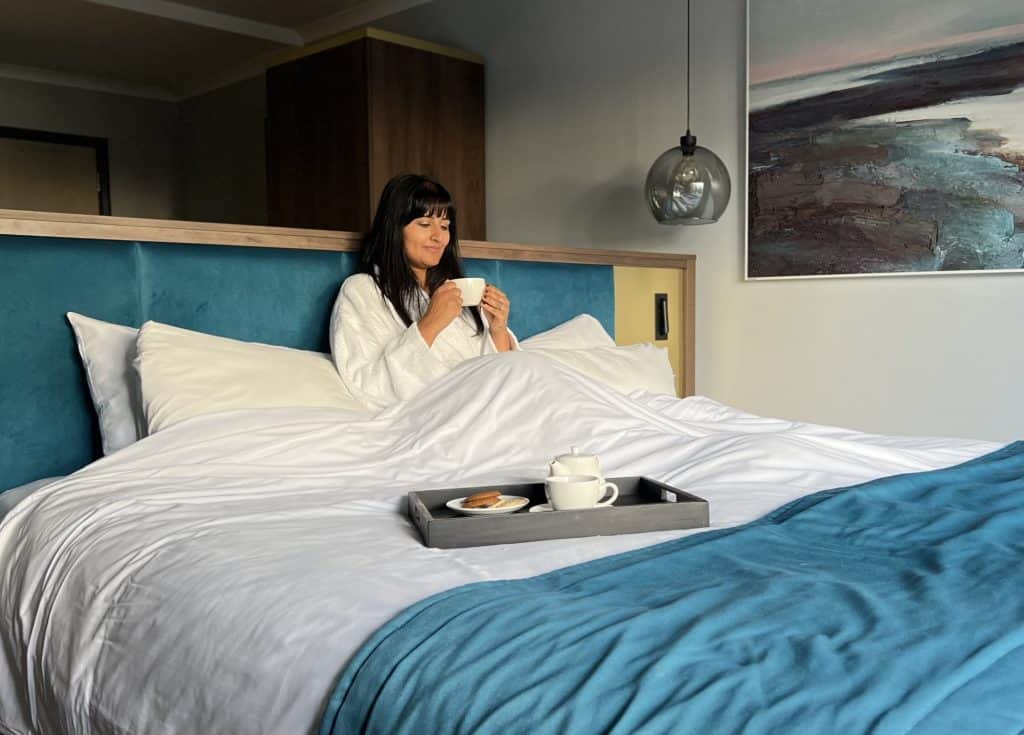 Rutland Hall Hotel & Spa Bejal sipping tea in bed