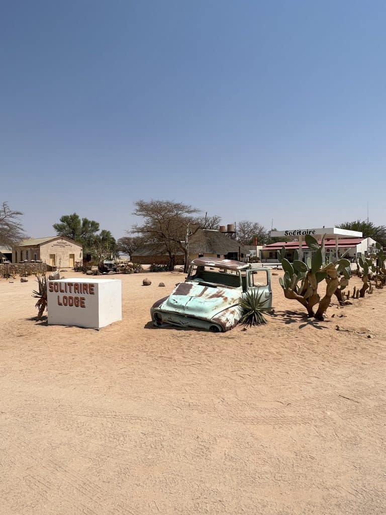 Solitaire Fuel Station & Lodge