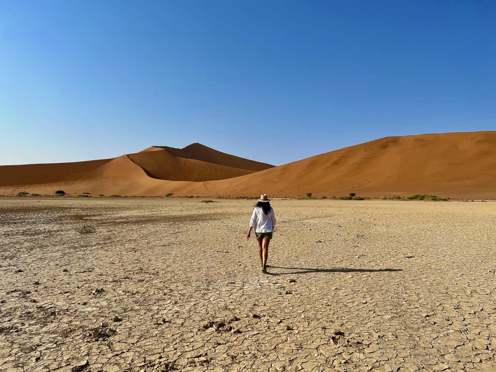 Seff-drive Namibia, Sossusvlei with Big Daddy in the background