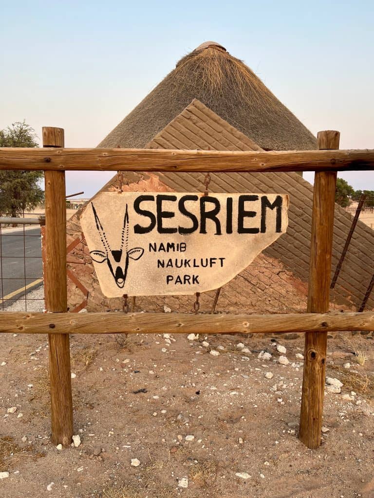 Best visit Sossusvlei: Sesriem gates sign post