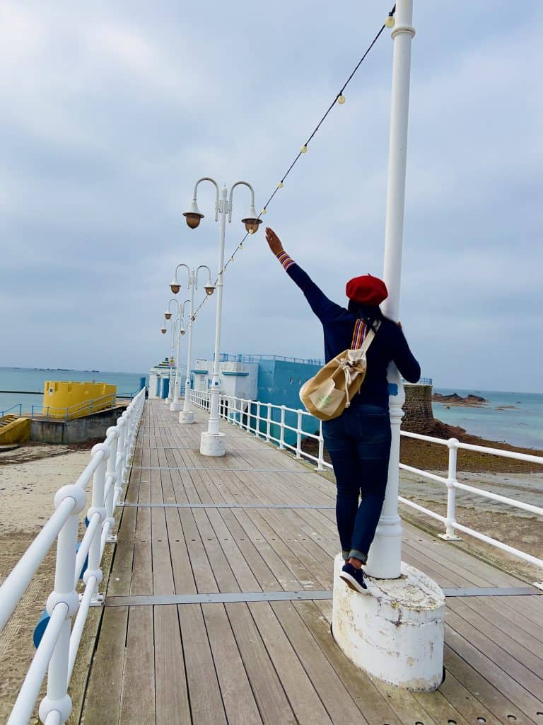 Sustainable Jersey: Bejal standing on lIdo lamp post