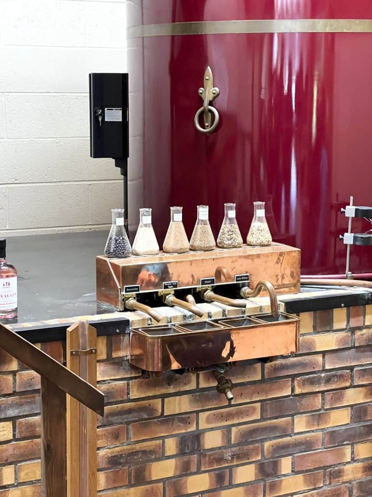 Sustainable Jersey: Gine distilling botanicals at la Mare Wine Estate