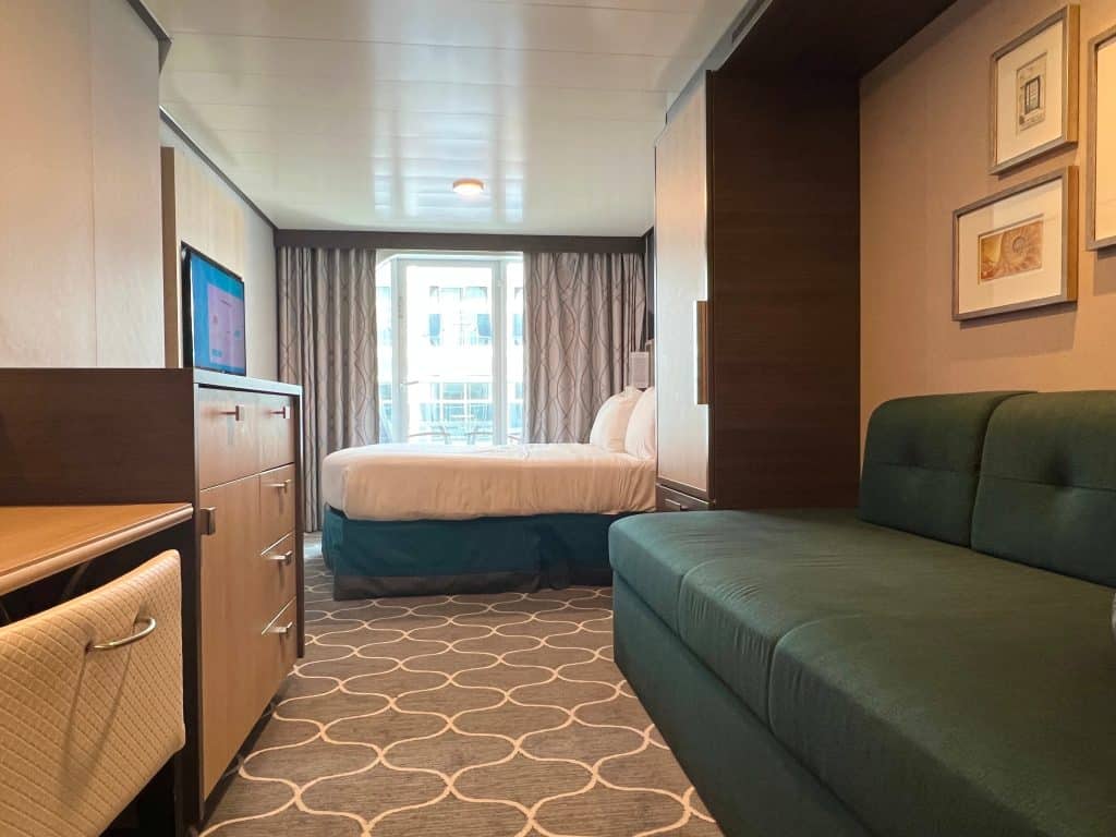 Neighbourhood stateroom