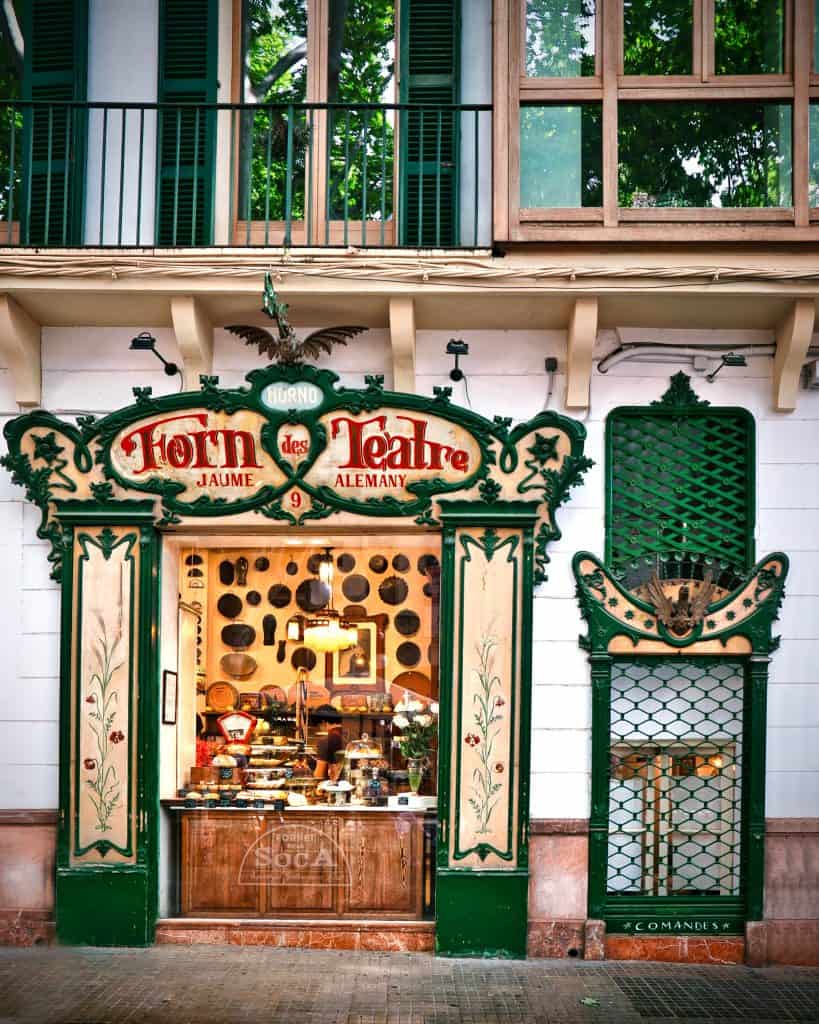Palma de Mallorca Cathedral facade