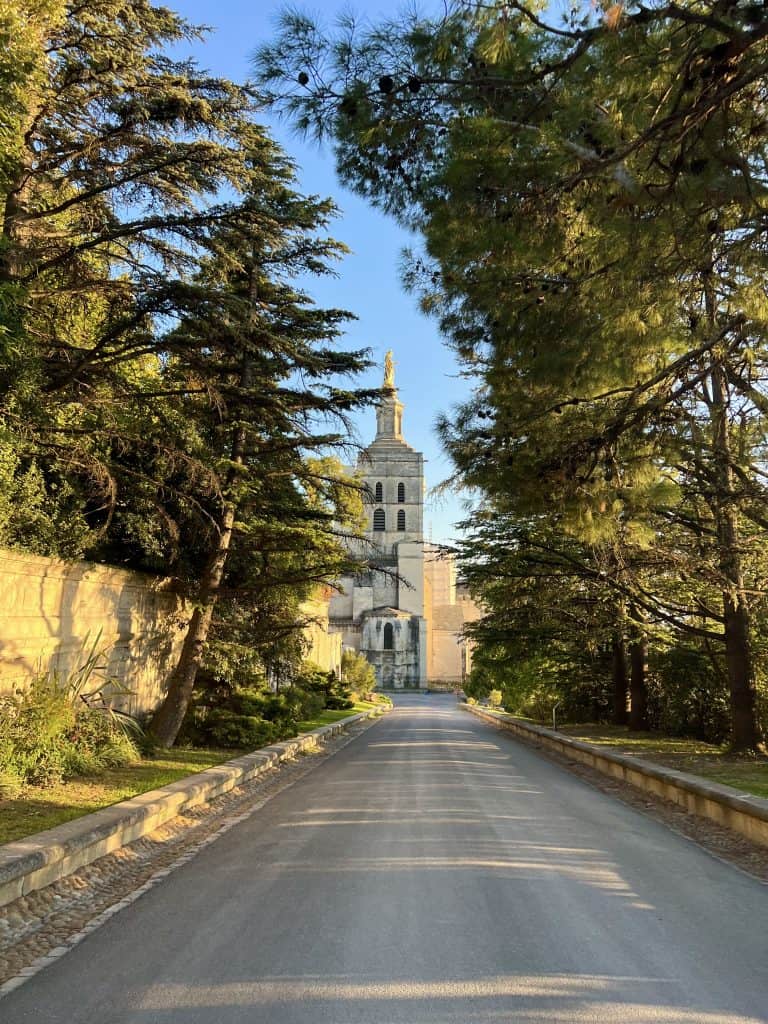 Photos of Avignon: Walkway from Rocher des doms to Palais des Papes